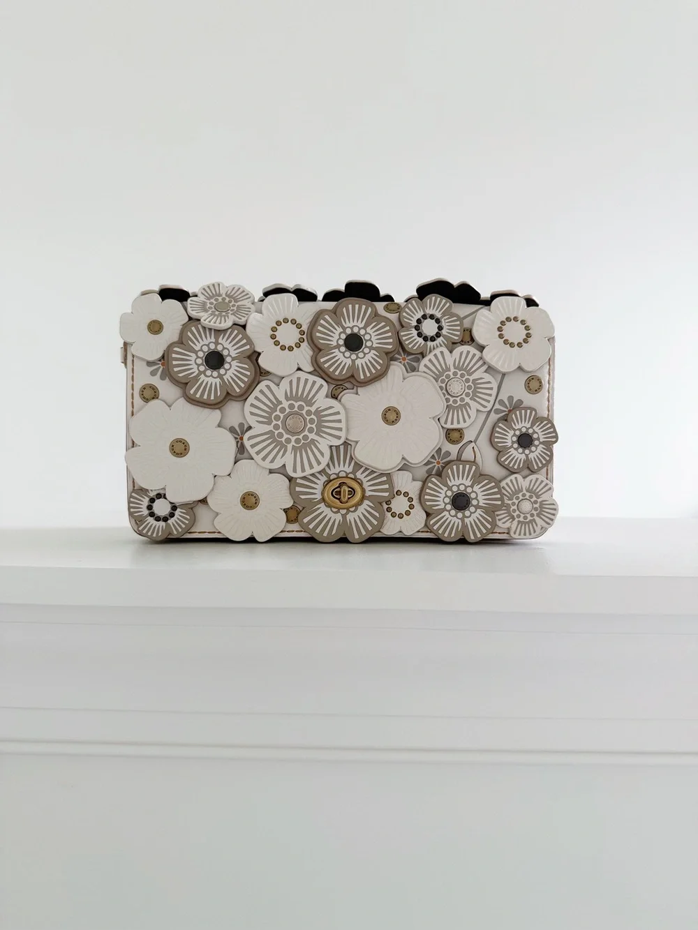 COACH 1941 Dinky 24 Linked Tea Rose Chalk Ivory Leather Crossbody – Rare